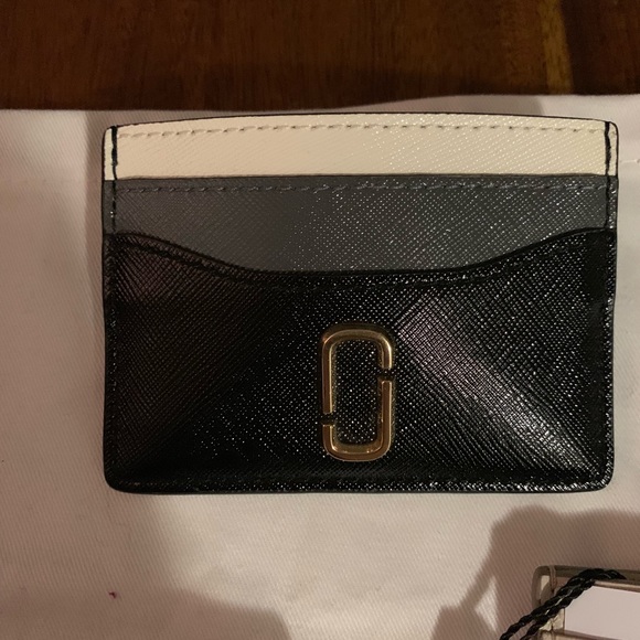 Marc Jacob Card Holder - Picture 3 of 4